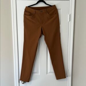Lululemon Men’s Brown ABC Corduroy 31x32